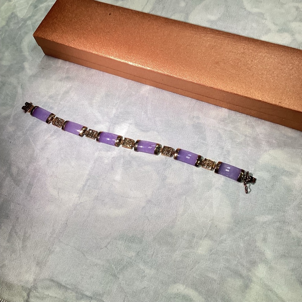 Elegant Purple Bracelet